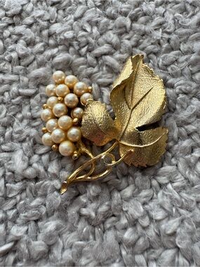 Vintage Gold Grape Leaf and Pearl Cluster Brooch